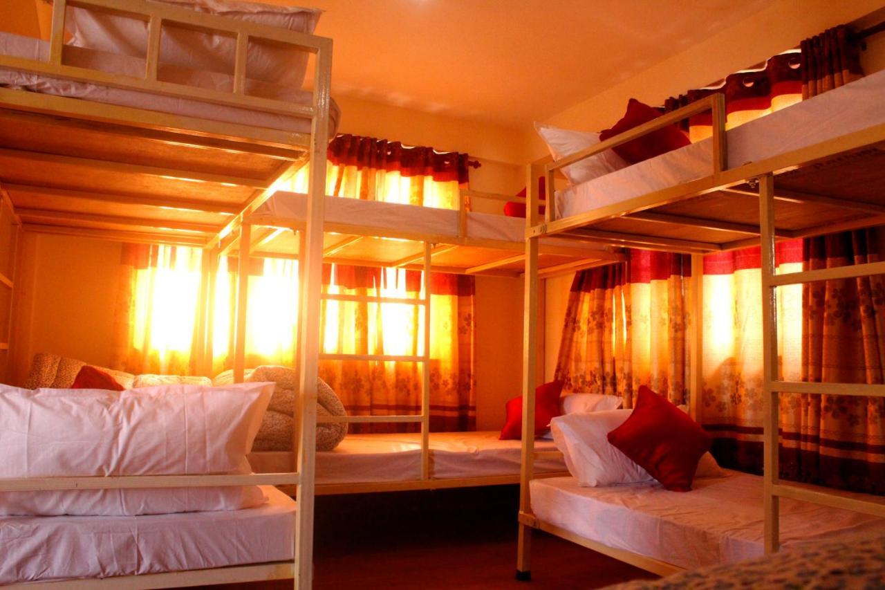 Mountain Backpackers Hostel Kathmandu Exterior photo